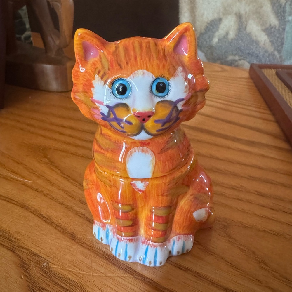Bella Casa by Ganz Cute Orange Tabby Cat Ceramic Salt & Pepper Shaker